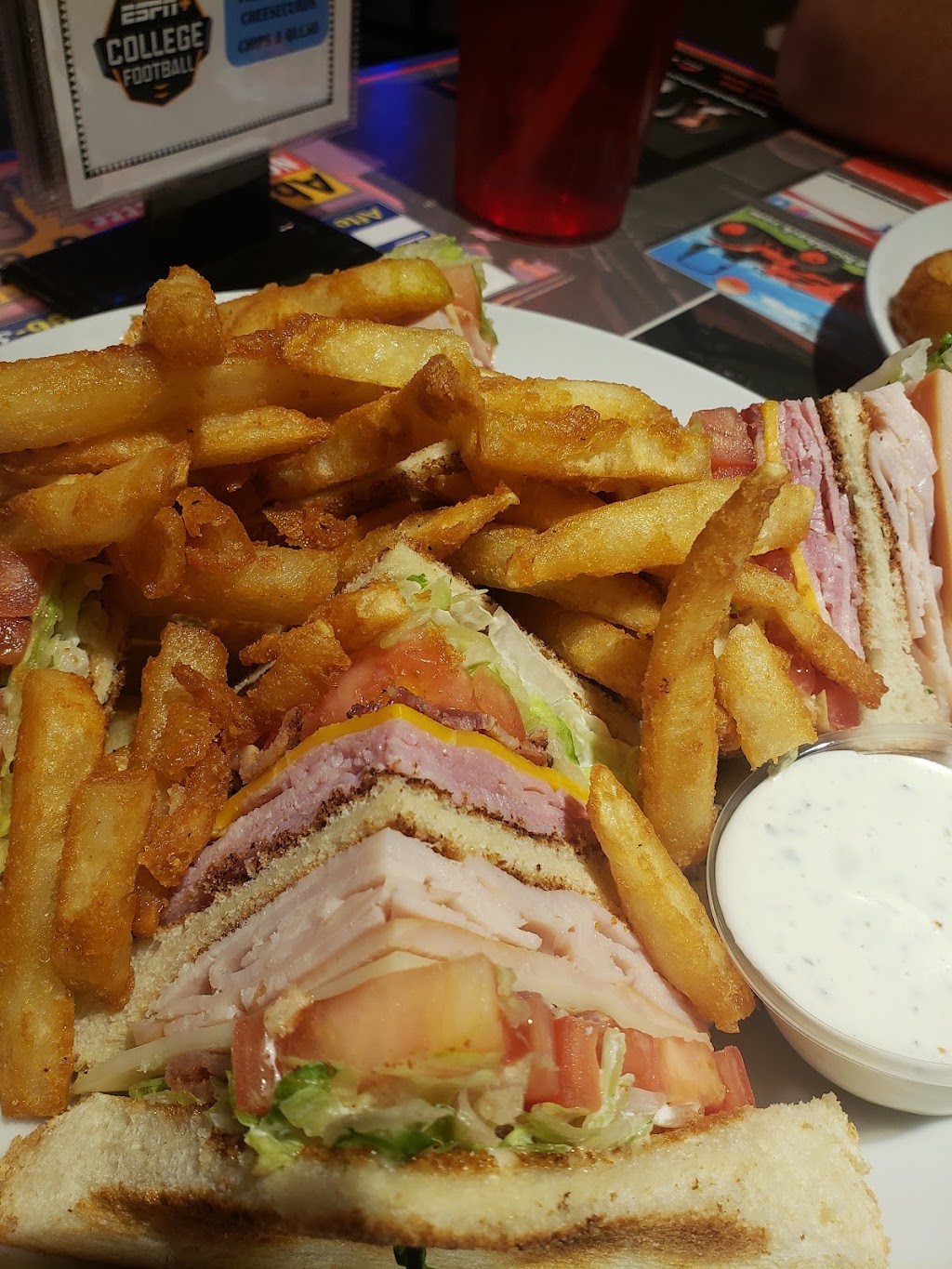 Stripes Pub & Grill | restaurant | 1878 Andorra St, Navarre, FL 32566, USA | 8509398400 OR +1 850-939-8400