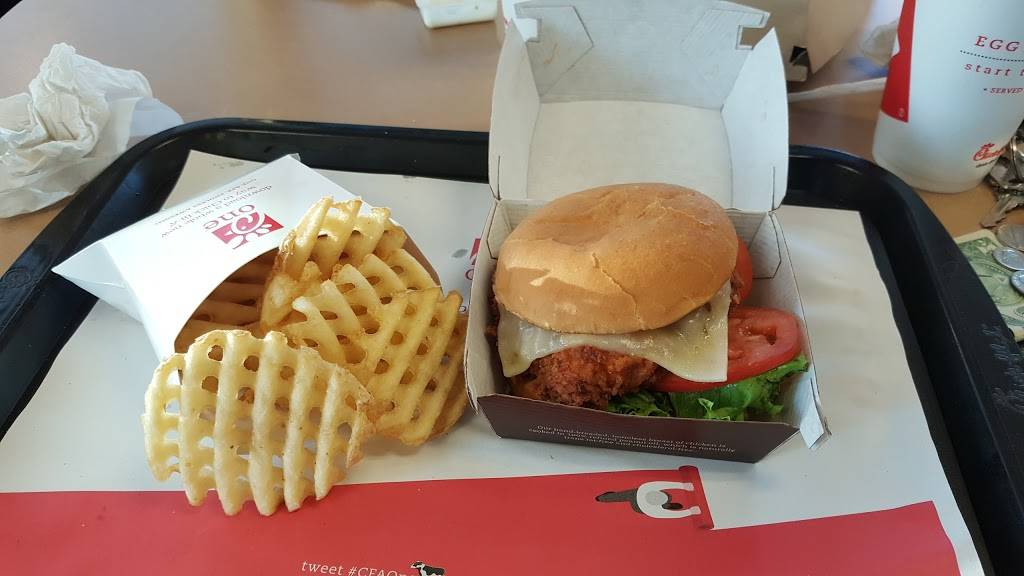Chick-fil-A | restaurant | 6180 Mid Rivers Mall Dr, St Peters, MO 63304, USA | 6364473881 OR +1 636-447-3881