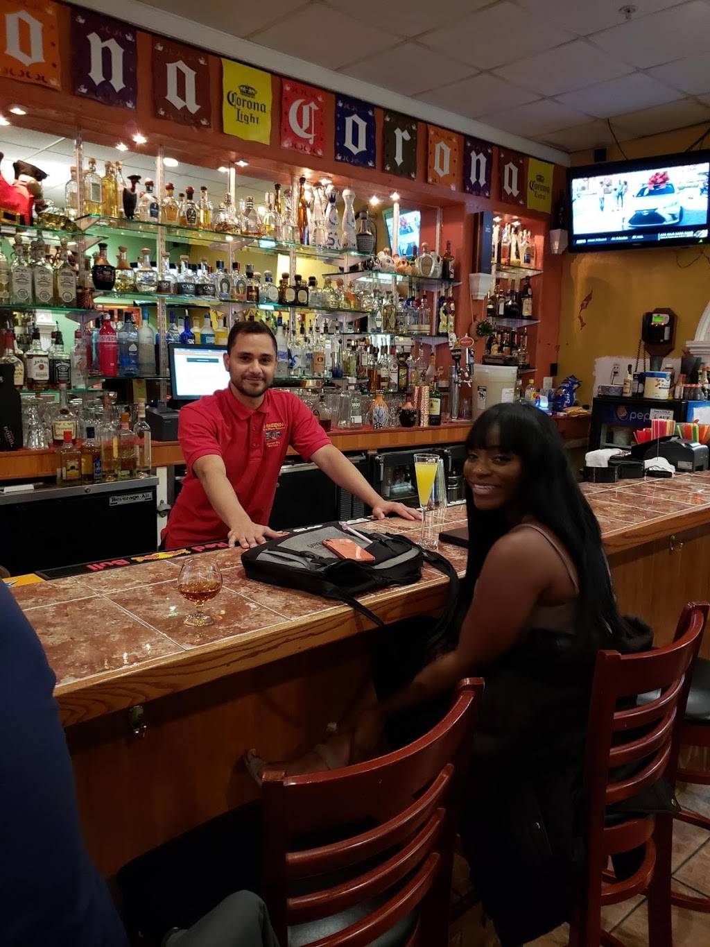 La Hacienda Mexican Restaurant | restaurant | 620 SE Everett Mall Way #200, Everett, WA 98208, USA | 4253550858 OR +1 425-355-0858