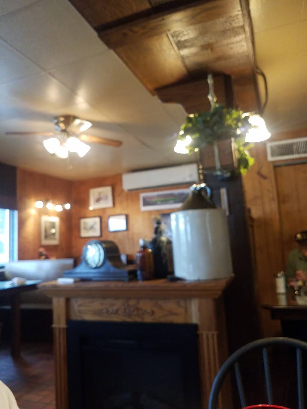 Ryders Restaurant & Motel | restaurant | 936 PA-18, New Wilmington, PA 16142, USA | 7249468435 OR +1 724-946-8435