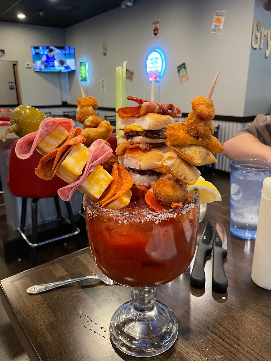 Gryffs Pub- Eugene | restaurant | 2101 Bailey Hill Rd L, Eugene, OR 97405, USA | 5412303557 OR +1 541-230-3557