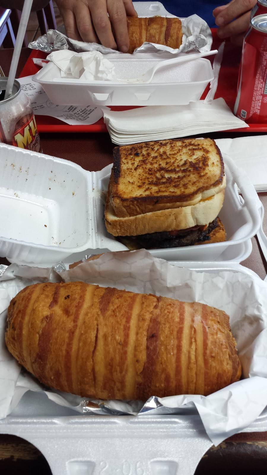 Lakeview Burger & Diner | restaurant | 1076 Cedar St, Oshawa, ON L1J 3R9, Canada | 9057281234 OR +1 905-728-1234