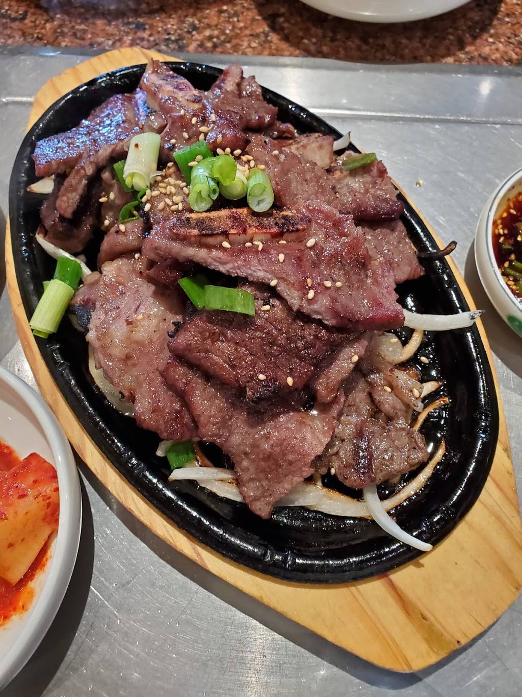 Ginseng B.B.Q | restaurant | 3765 S Las Vegas Blvd, Las Vegas, NV 89115, USA | 7028918403 OR +1 702-891-8403