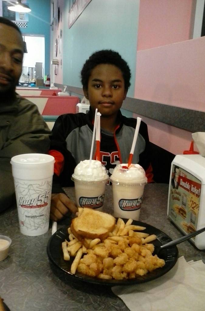 Hwy 55 Burgers Shakes & Fries | restaurant | 7600 Kingston Pike, Knoxville, TN 37919, USA | 8653335085 OR +1 865-333-5085