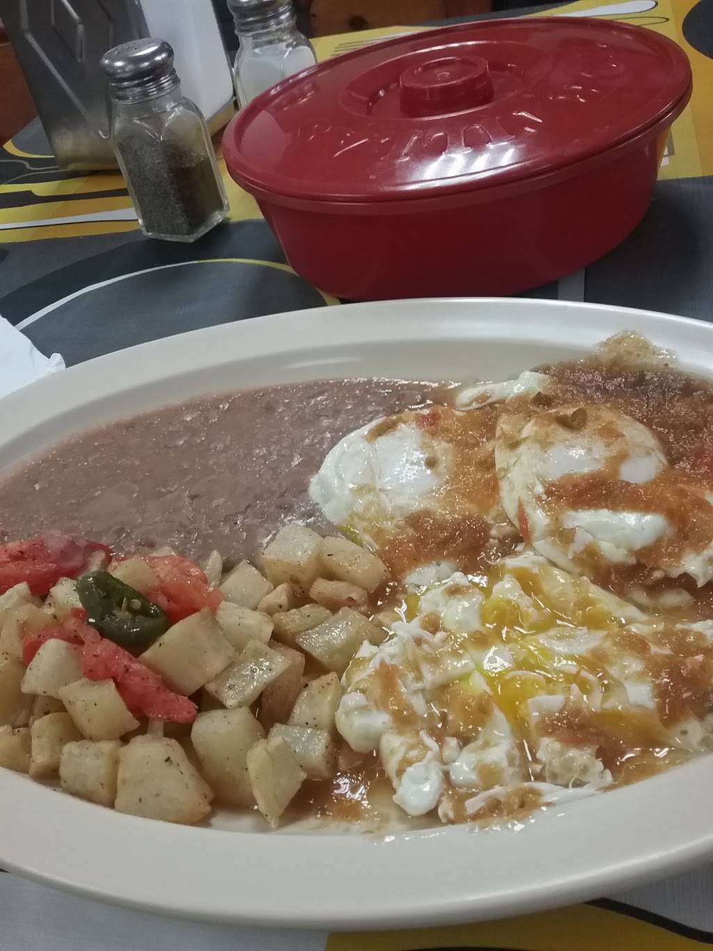 Las güeras Restaurant | restaurant | 3334 Irving Blvd, Dallas, TX 75247, USA | 2146780371 OR +1 214-678-0371