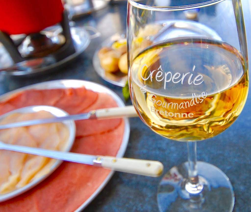 Crêperie Bretonne | restaurant | 396 Rue Principale, Saint-Sauveur, QC J0R 1R0, Canada | 4502275434 OR +1 450-227-5434