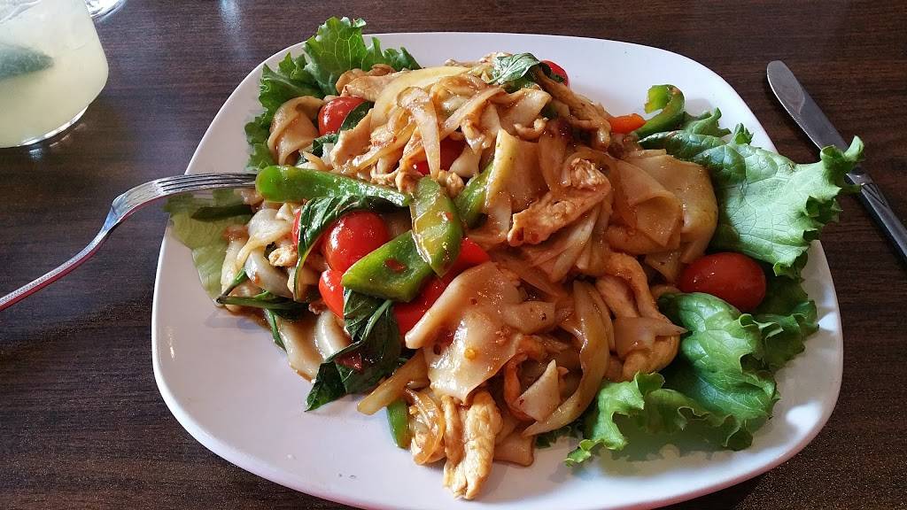 Sanphan Thai Cuisine | restaurant | 653 Pennsylvania Ave SE, Washington, DC 20003, USA | 2025449368 OR +1 202-544-9368