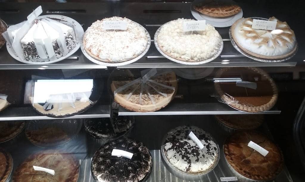 Dinos Diner | restaurant | 3027 E 10th St, Trenton, MO 64683, USA | 6603595566 OR +1 660-359-5566