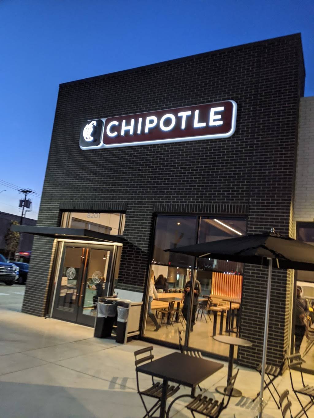 Chipotle Mexican Grill | restaurant | 8201, I-35E, Hickory Creek, TX 75065, USA | 9404970377 OR +1 940-497-0377