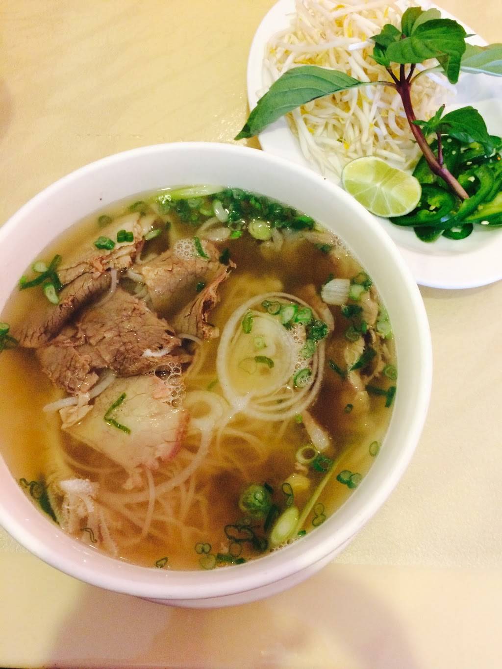 Pho Bistro Centreville | restaurant | 6053 Centreville Crest Ln, Centreville, VA 20121, USA | 7032668803 OR +1 703-266-8803