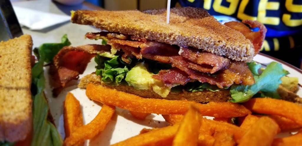 Old River Grill, LLC | restaurant | 9500 Brimhall Rd #301, Bakersfield, CA 93312, USA | 6613682440 OR +1 661-368-2440