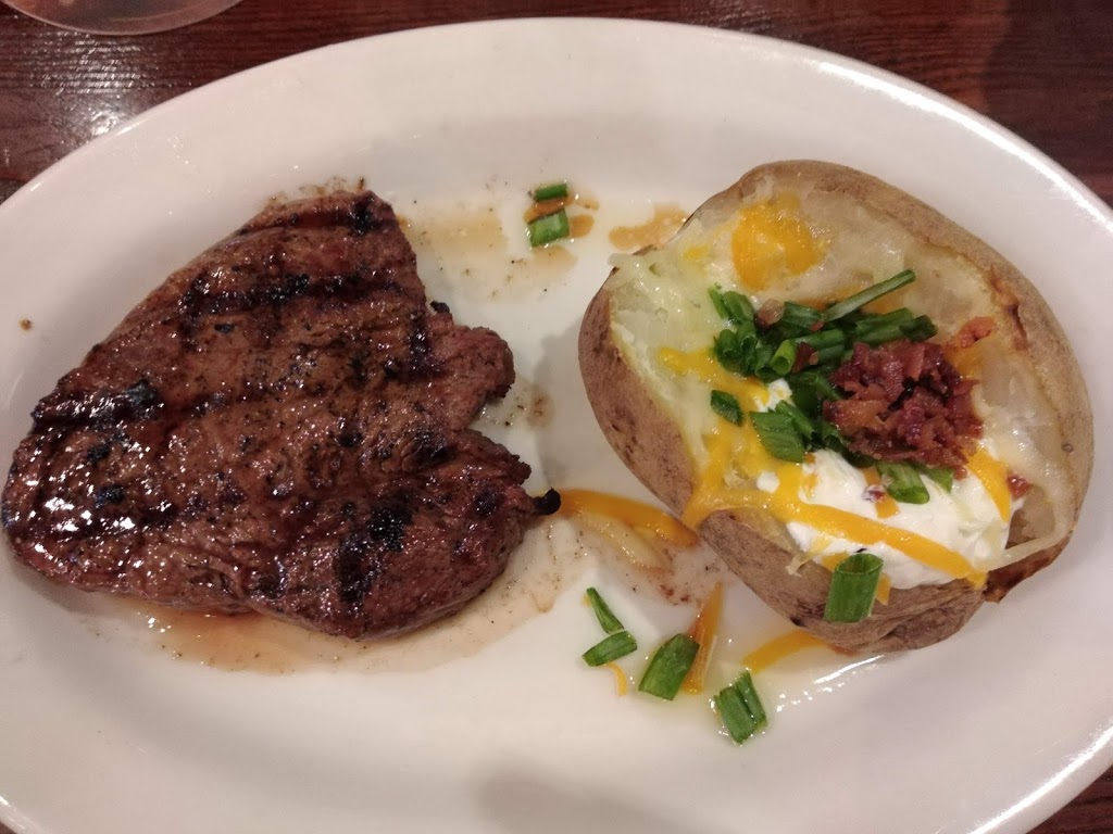 Coltons Steak House & Grill | restaurant | 1116 Country Club Dr, Kirksville, MO 63501, USA | 6606656336 OR +1 660-665-6336