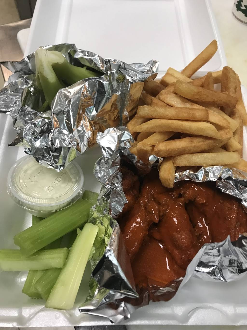 Mr Hook Fish & Chicken | restaurant | 5625 Germantown Ave, Philadelphia, PA 19144, USA | 2158484665 OR +1 215-848-4665