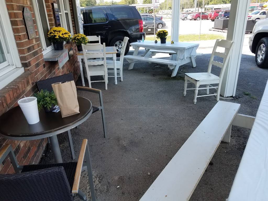 Southern Style Barbeque | restaurant | 1505 Moulton St W, Decatur, AL 35601, USA | 2563506702 OR +1 256-350-6702