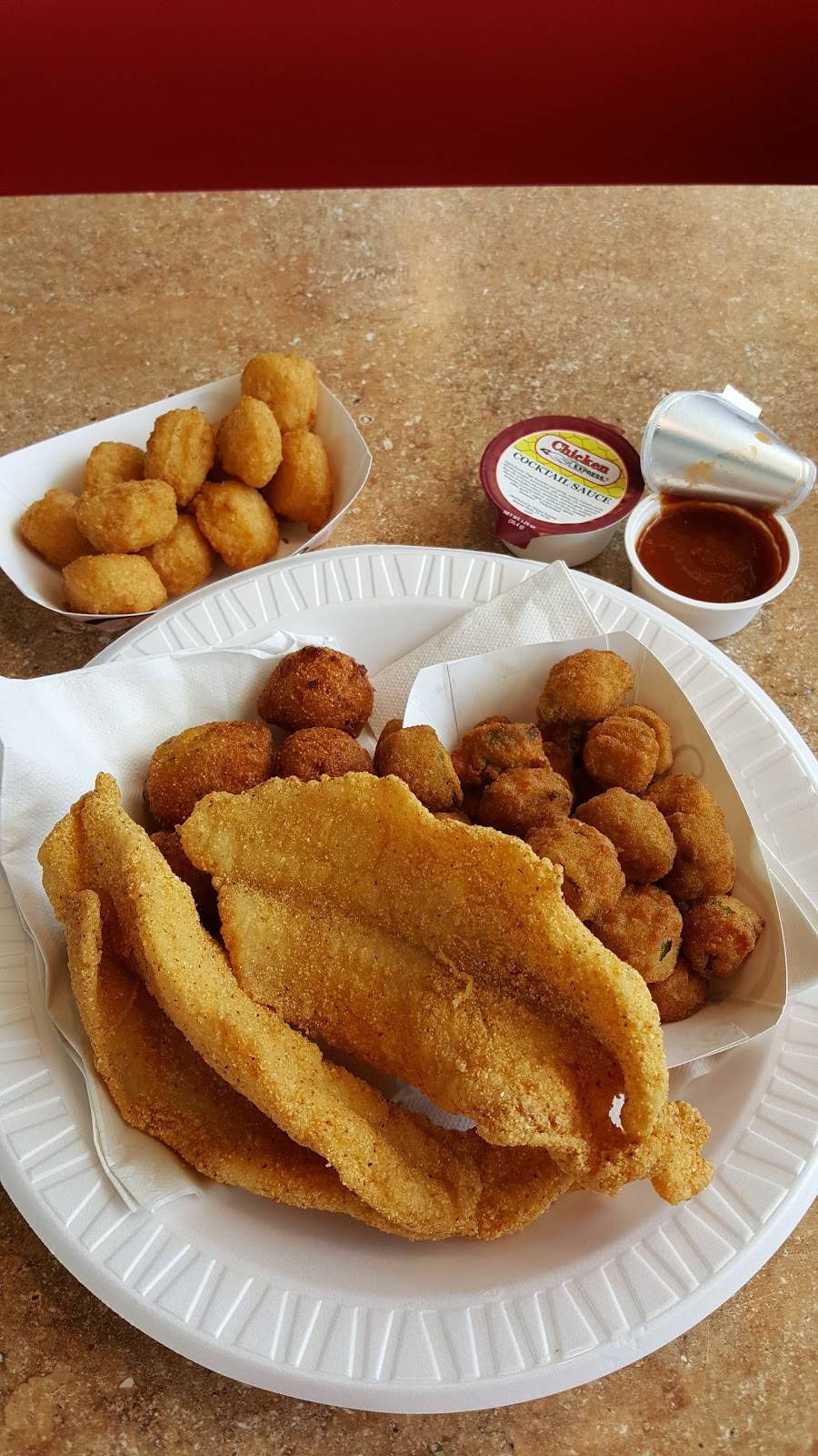 Chicken Express | restaurant | 7300 Garth Rd, Baytown, TX 77521, USA | 2814218400 OR +1 281-421-8400