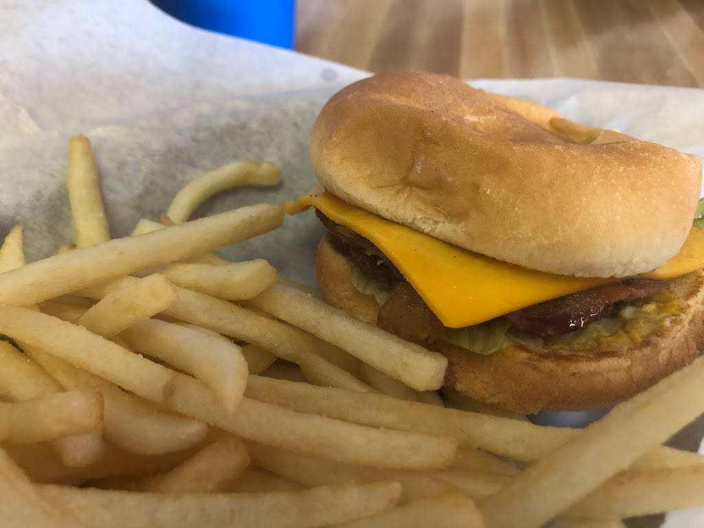 Bartels Giant Burger | restaurant | 2311 North St, Anderson, CA 96007, USA | 5303655300 OR +1 530-365-5300