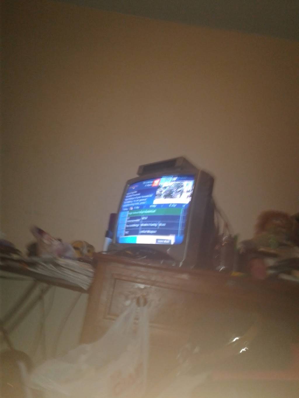 Sandys Place | restaurant | 900 S Race St, Allentown, PA 18103, USA | 2153516110 OR +1 215-351-6110