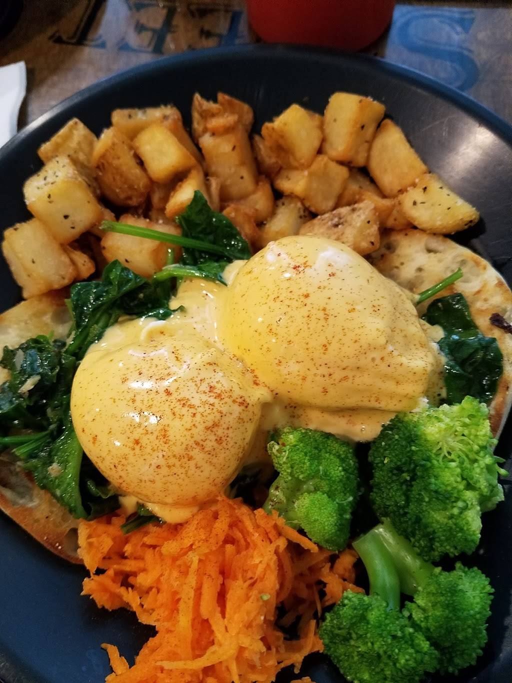 Market Street Cafe & Apothecary | restaurant | 102 E Market St, Lockhart, TX 78644, USA | 5126683065 OR +1 512-668-3065