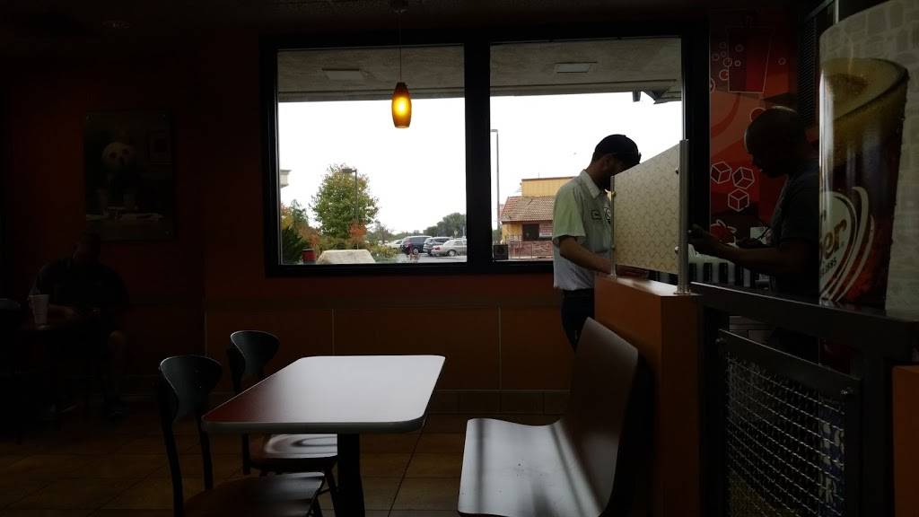 Jack in the Box | restaurant | 4410 Rocklin Rd, Rocklin, CA 95677, USA | 9166259383 OR +1 916-625-9383