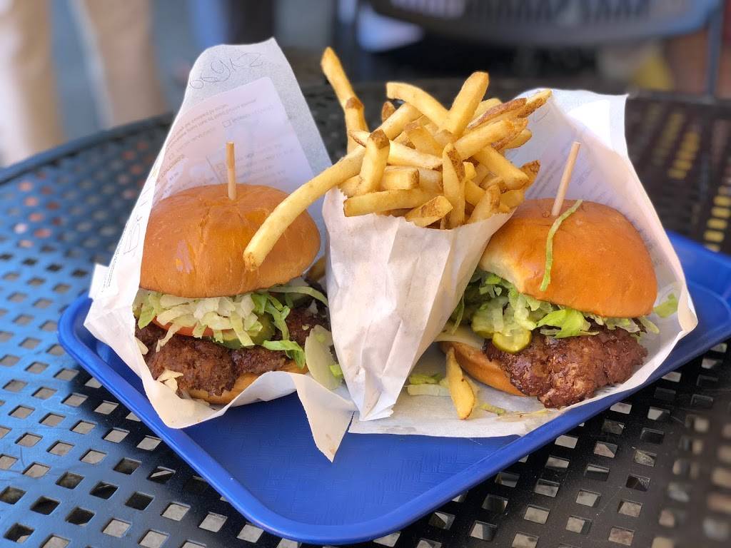 Bobs Atomic Burgers | restaurant | 1310 Ford St, Golden, CO 80401, USA | 3032781601 OR +1 303-278-1601