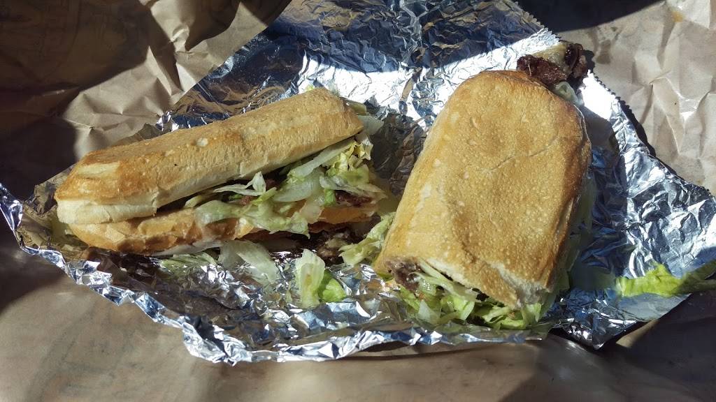 Larrys Giant Subs | meal takeaway | 804 E 1st St, Vidalia, GA 30474, USA | 9125379922 OR +1 912-537-9922