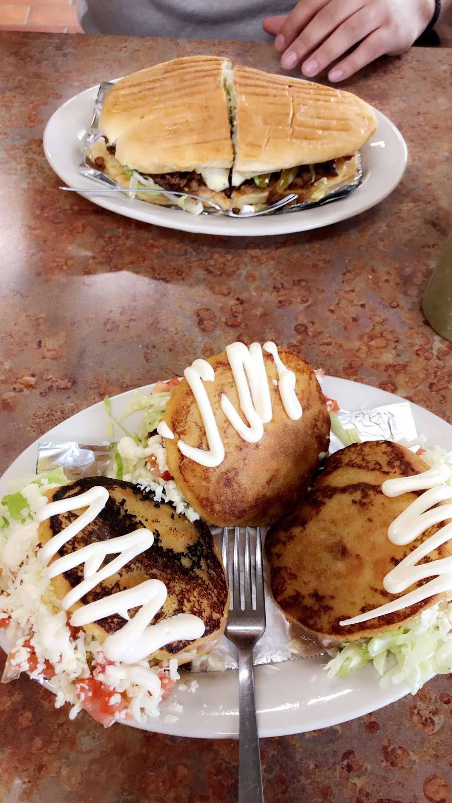 Kimberly Mexican Store and Restaurant | restaurant | 40 W Munroe Ave A, Wisconsin Dells, WI 53965, USA | 6083052233 OR +1 608-305-2233