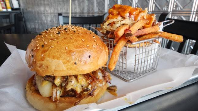 BRGRBELLY Portage Park | restaurant | 5739 W Irving Park Rd, Chicago, IL 60634, USA | 7732837880 OR +1 773-283-7880