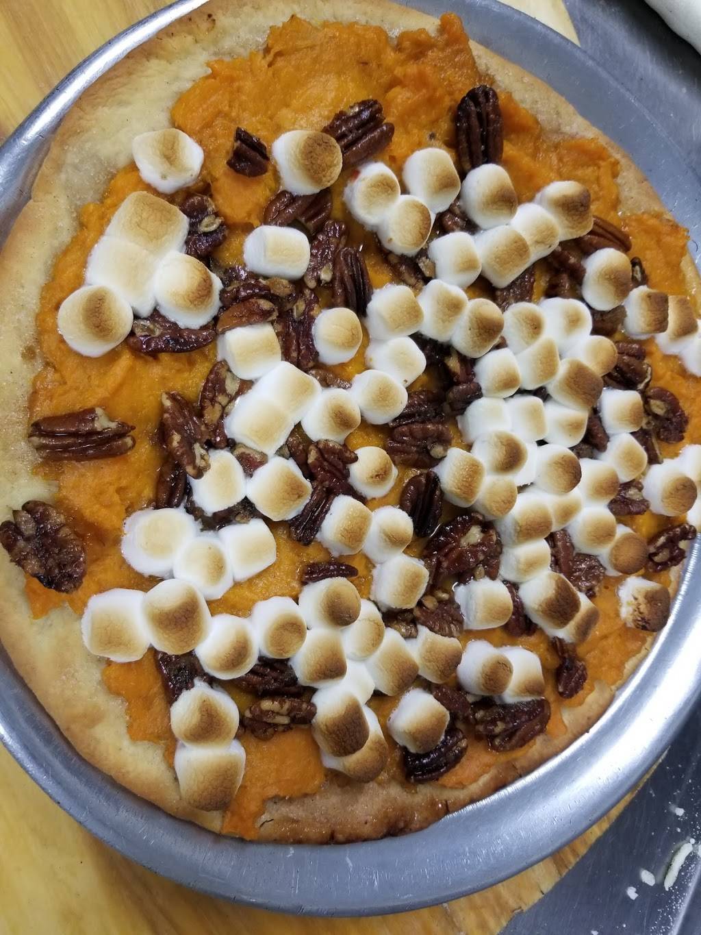 Di Carlos Pizza | restaurant | 330 N Springfield St, Virden, IL 62690, USA | 2179655323 OR +1 217-965-5323