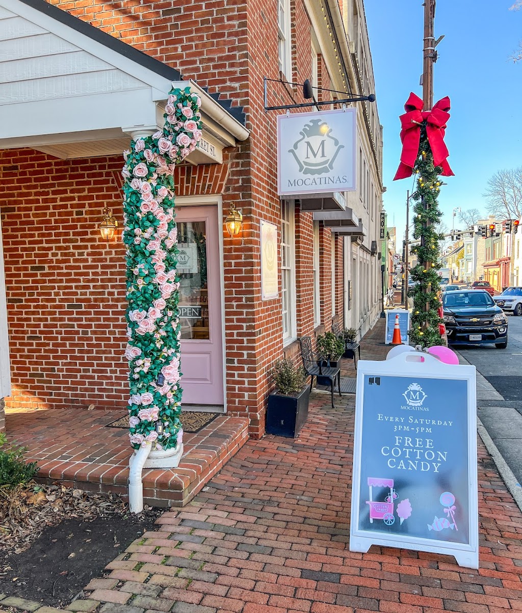 Mocatinas | cafe | 3 E Market St, Leesburg, VA 20176, USA | 7036874097 OR +1 703-687-4097