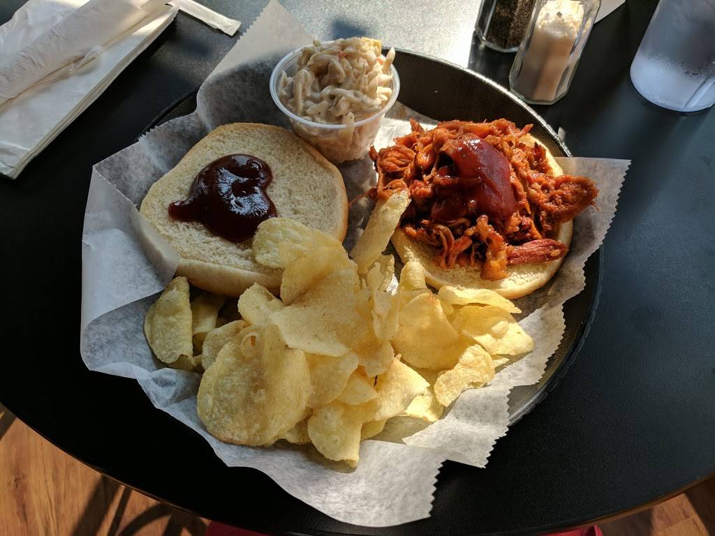 Highland Pizzeria | restaurant | 2347 Oregon Pike, Lancaster, PA 17601, USA | 7175190990 OR +1 717-519-0990