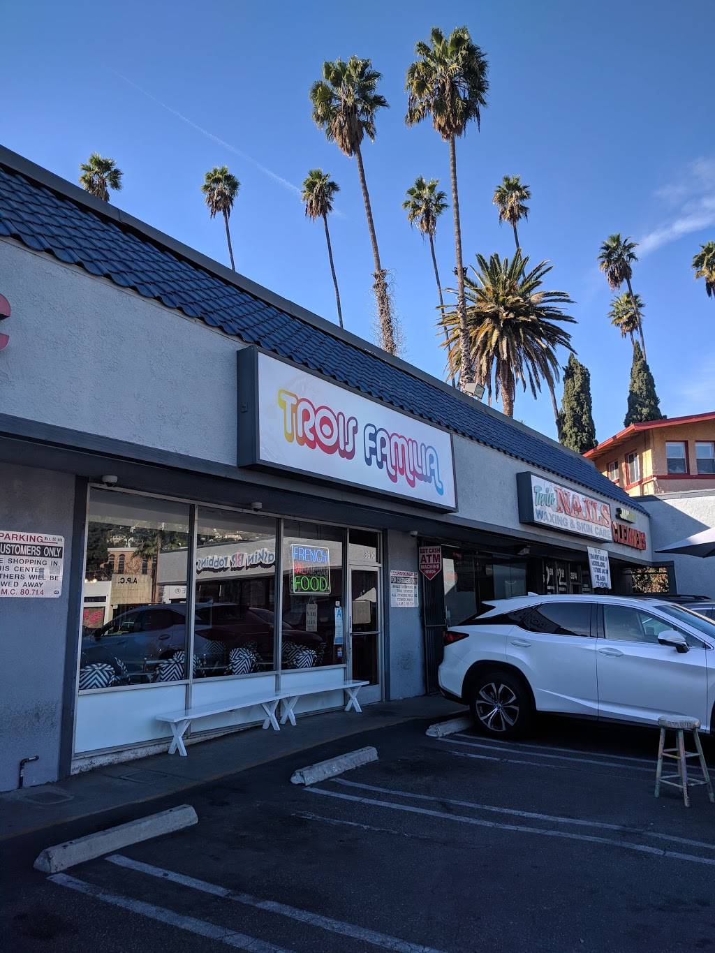 Trois Familia | restaurant | 3510 Sunset Blvd, Los Angeles, CA 90026, USA | 3237257800 OR +1 323-725-7800