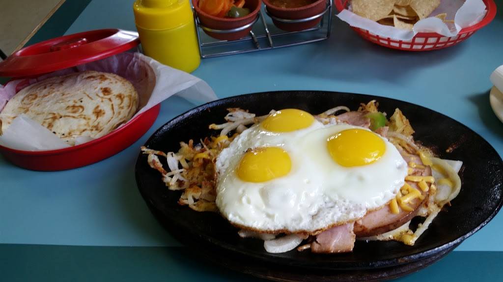 Taqueria el Tapatio | restaurant | 509 N Danville St, Willis, TX 77378, USA | 9368566202 OR +1 936-856-6202