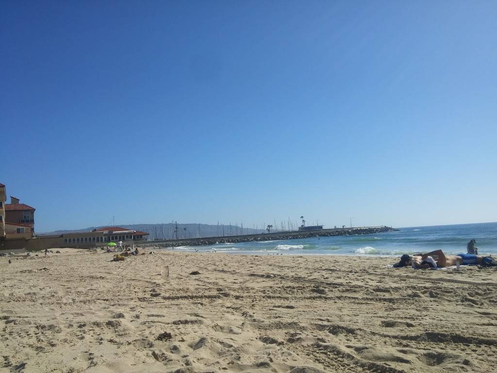 Hermosa Beach Yacht Club | restaurant | 66 Hermosa Ave, Hermosa Beach, CA 90254, USA | 3103766767 OR +1 310-376-6767