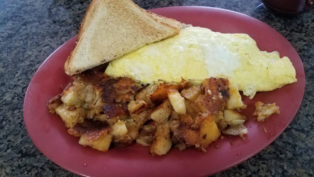 Country Trading & Restaurant | restaurant | 769 Burnett Rd, Chicopee, MA 01020, USA | 4135921641 OR +1 413-592-1641