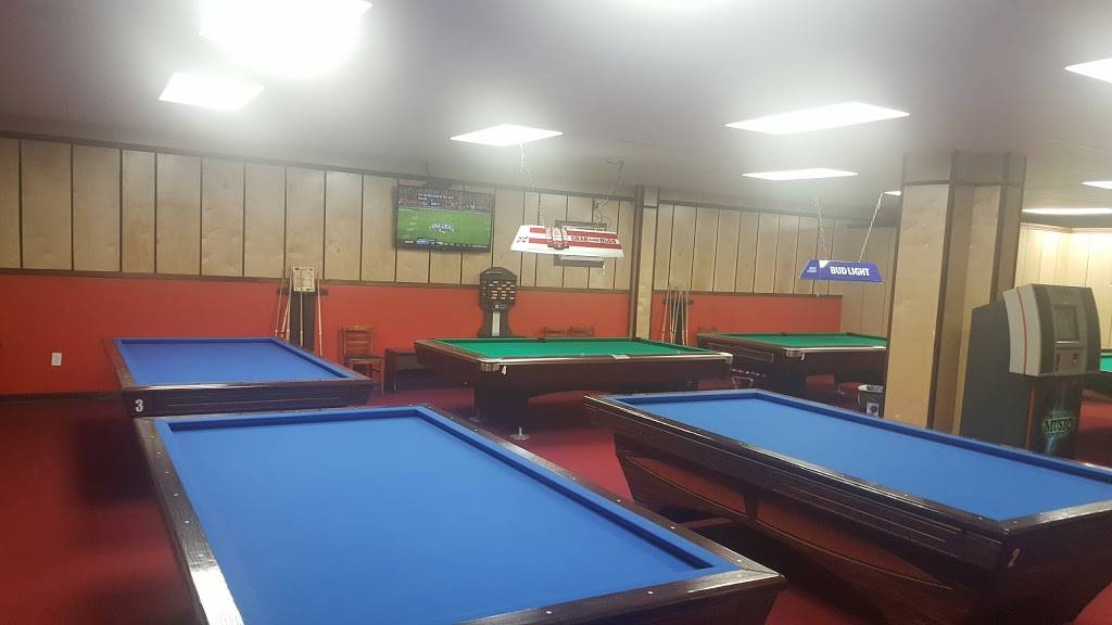 C & J Karaoke Bar | restaurant | 15090 Fort Campbell Blvd, Oak Grove, KY 42262, USA | 2706975300 OR +1 270-697-5300