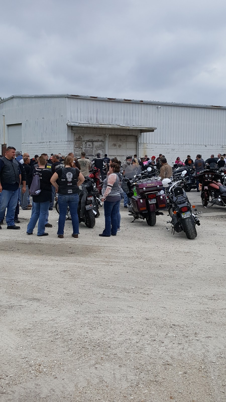 Doris Tavern | restaurant | 733 S Roosevelt Ave, Burlington, IA 52601, USA | 3197529038 OR +1 319-752-9038