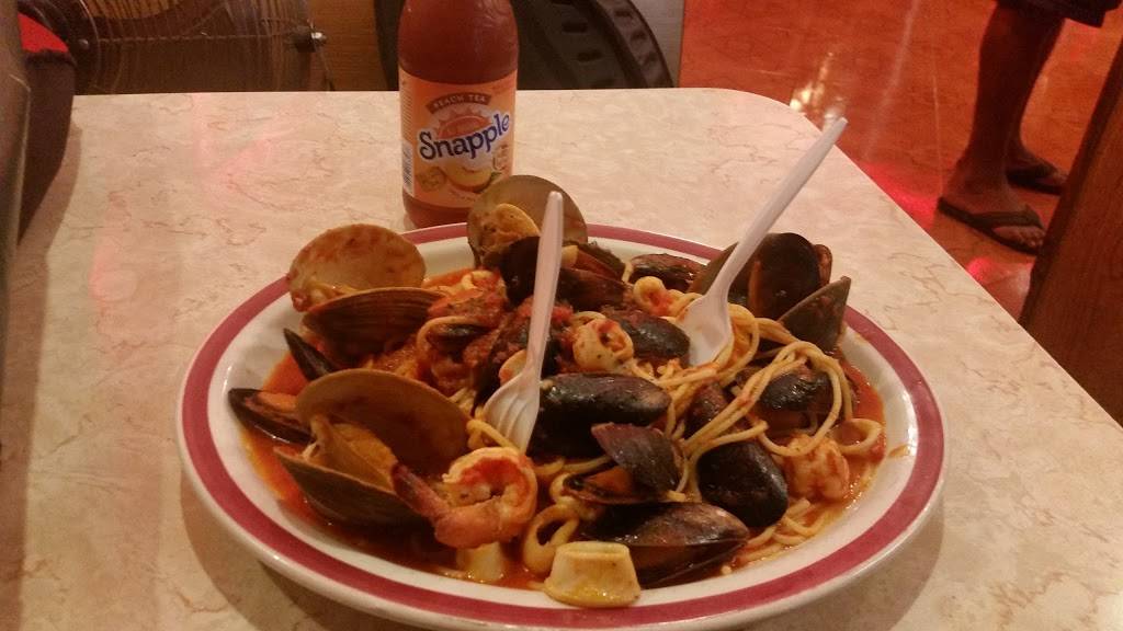 Romeos Pizza | restaurant | 117 Broad St, Staten Island, NY 10304, USA | 7187201900 OR +1 718-720-1900