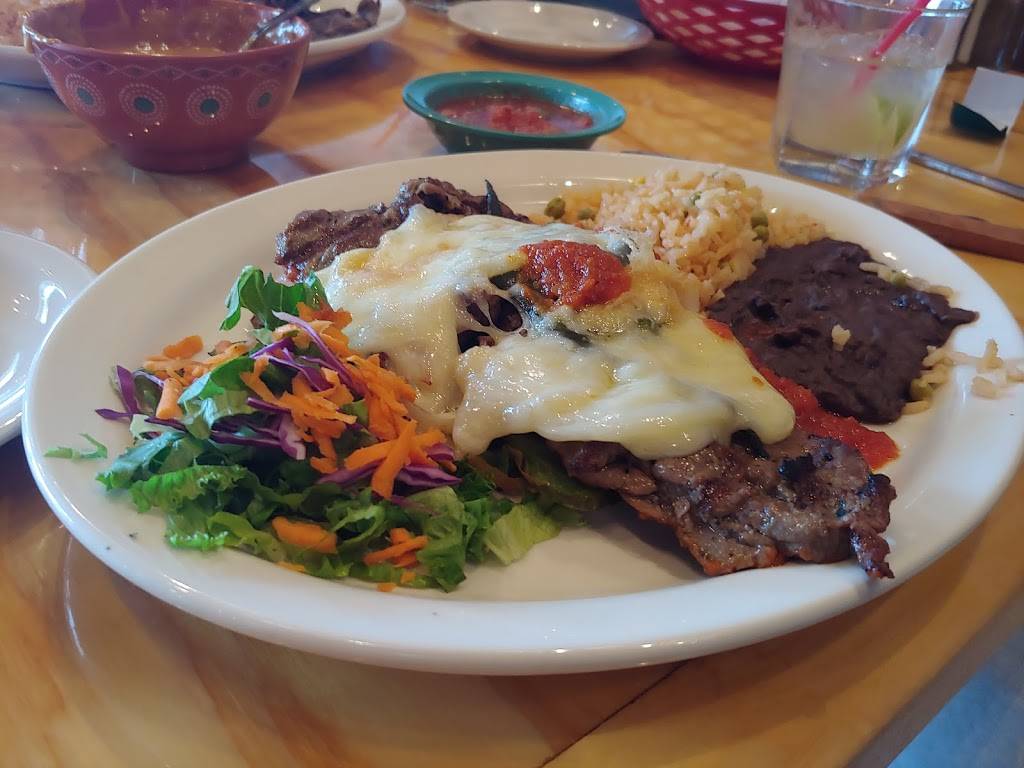 Emilios Mexican Kitchen | restaurant | 6243 Retail Rd #400, Dallas, TX 75231, USA | 9726852108 OR +1 972-685-2108