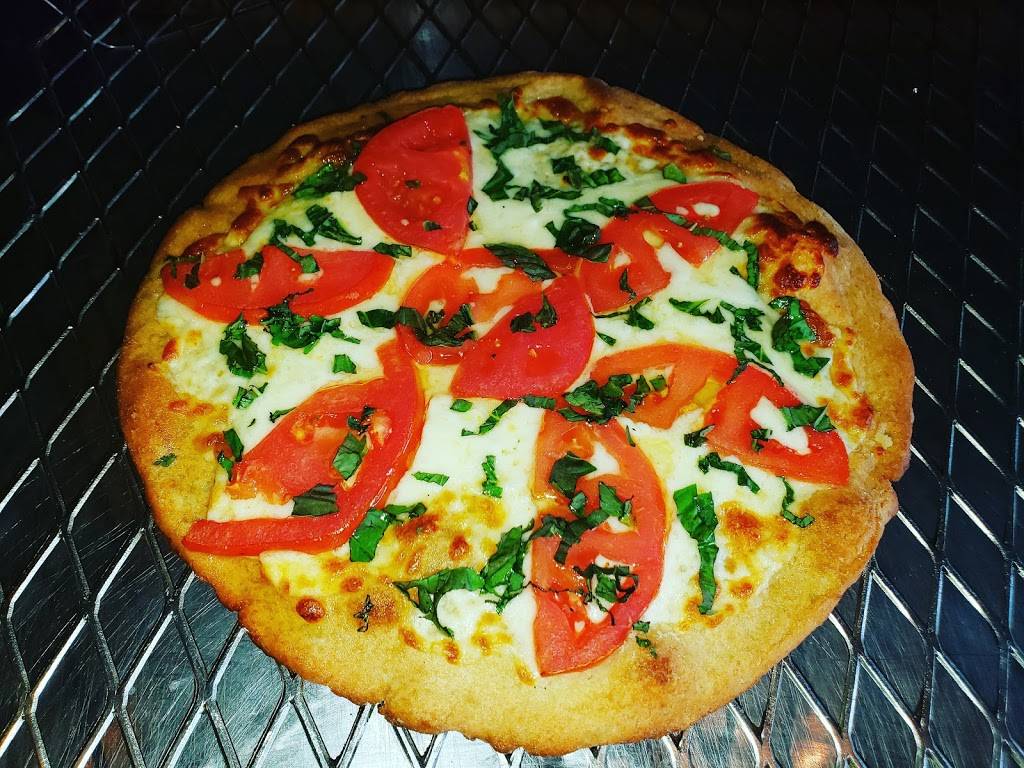 CJs Italian Restaurant | restaurant | 405 Mallery St, St Simons, GA 31522, USA | 9126342711 OR +1 912-634-2711