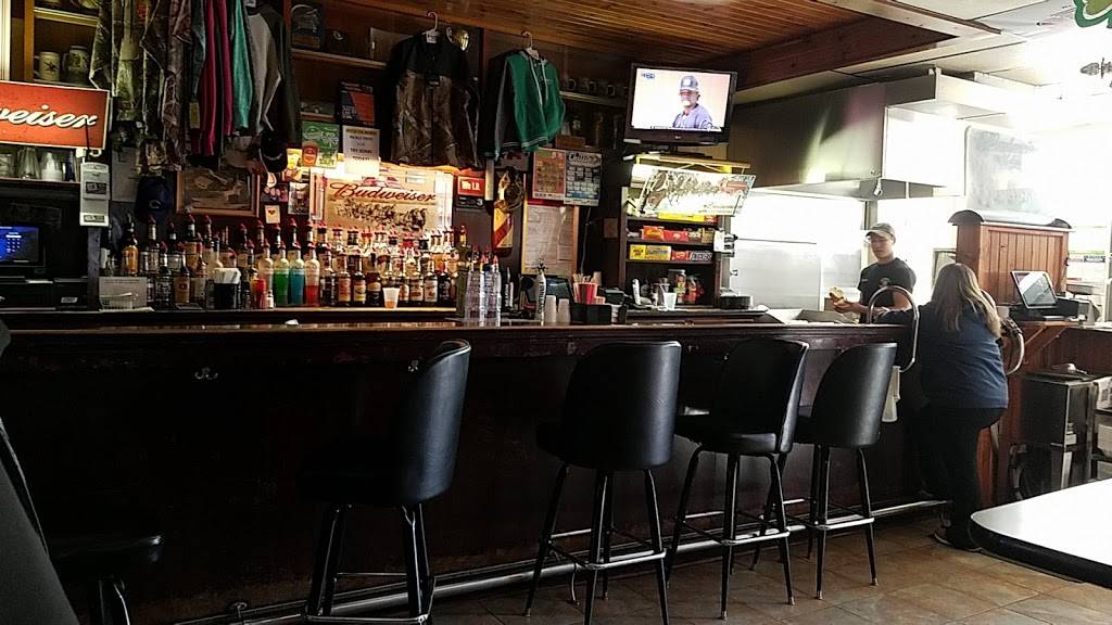 Brewskies Bar & Grill | restaurant | 110 E Main St, Utica, MN 55979, USA | 5079323485 OR +1 507-932-3485