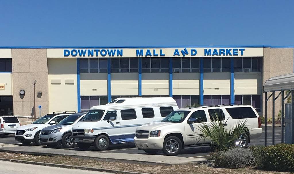 Downtown Mall & Marketplace | shopping mall | 231 S Ridgewood Dr, Sebring, FL 33870, USA | 8634713532 OR +1 863-471-3532