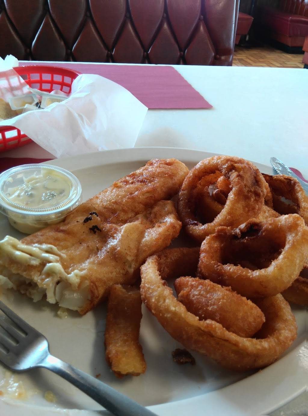 Chat-n-Chew | restaurant | 2600 W Market St, Warren, OH 44485, USA | 3308987940 OR +1 330-898-7940