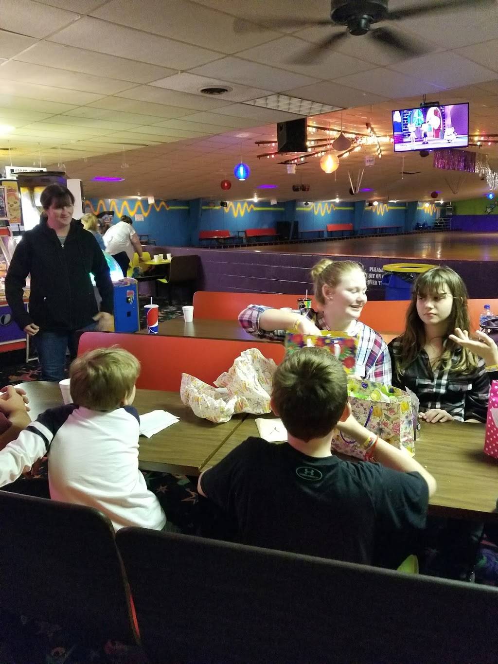 Skate Away USA | restaurant | 123 Dixie Dr, Greenwood, SC 29649, USA | 8642233114 OR +1 864-223-3114