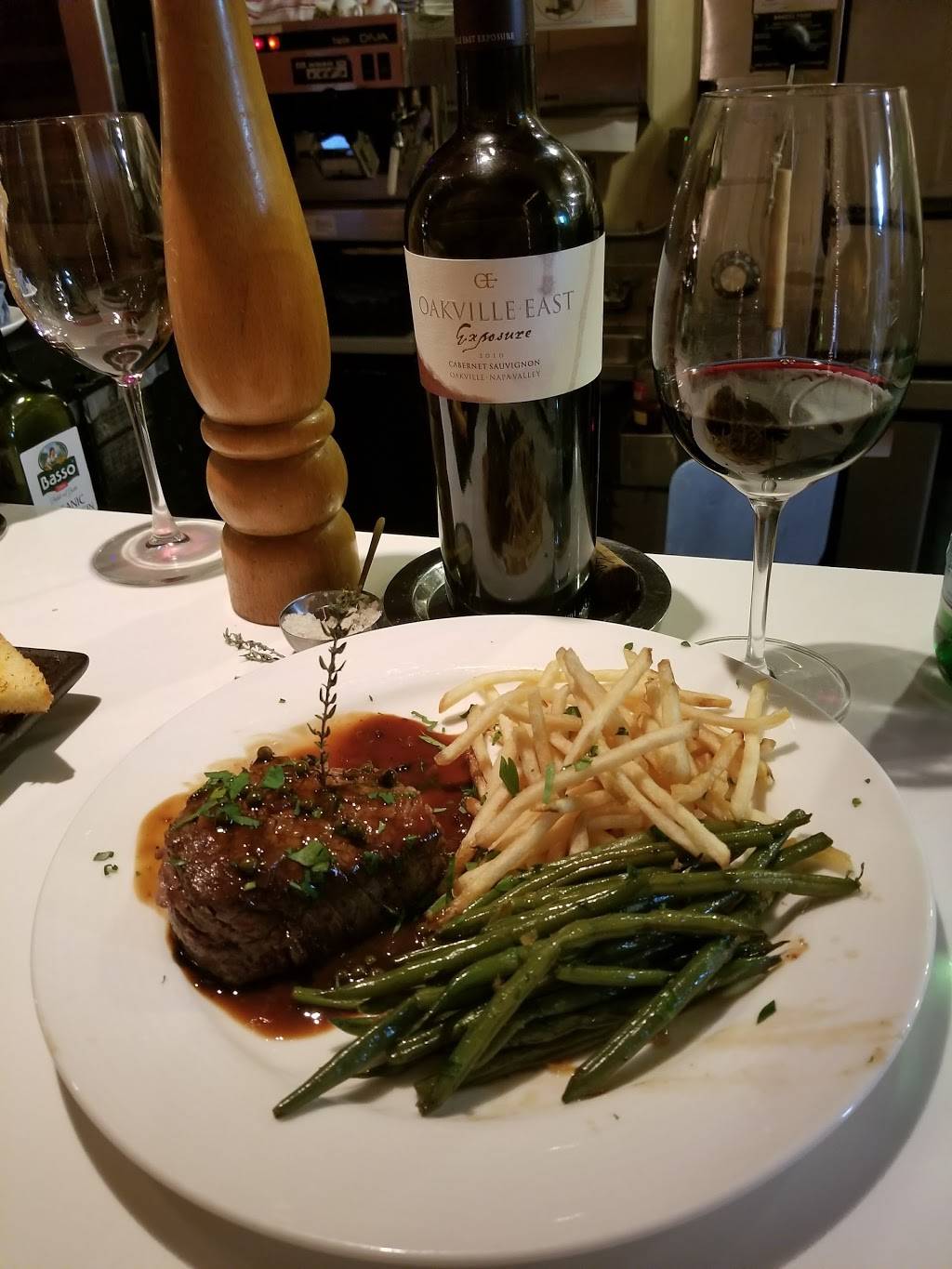 Castagna | restaurant | 2015 Chestnut St, San Francisco, CA 94123, USA | 4154404290 OR +1 415-440-4290