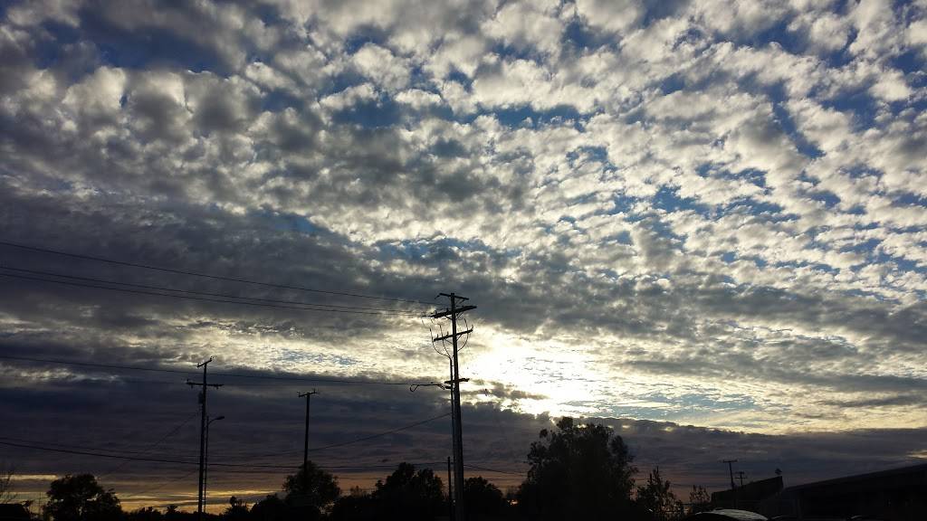 5ive & Fly Pizza | restaurant | Westside Shopping Center, USA, 1776 W Highland Ave, San Bernardino, CA 92411, USA | 9098871100 OR +1 909-887-1100