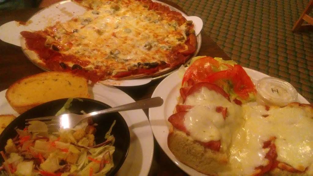 Carbones Pizzeria | meal delivery | 810 Lake St S, Forest Lake, MN 55025, USA | 6514647570 OR +1 651-464-7570