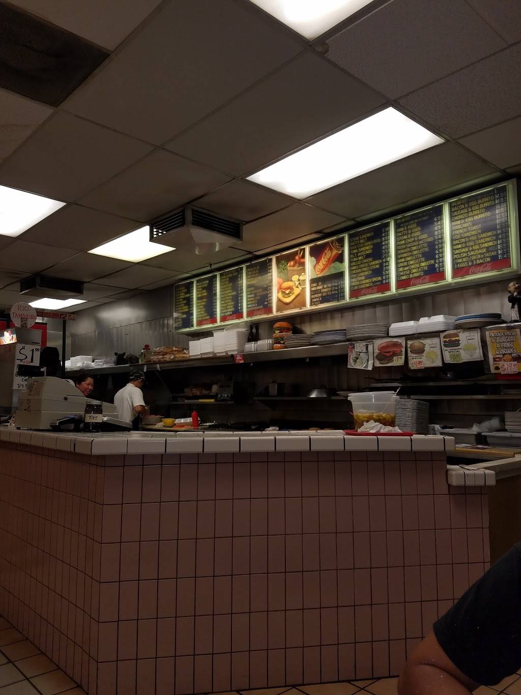 Joeys Burger | restaurant | 15324 Merrill Ave E, Fontana, CA 92335, USA | 9094291020 OR +1 909-429-1020