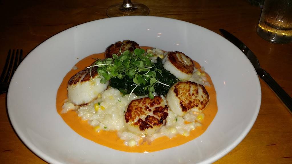 Avenue N | restaurant | 20 Newman Ave, Rumford, RI 02916, USA | 4012702836 OR +1 401-270-2836