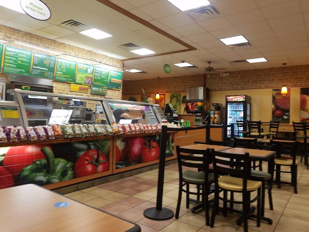 Subway | meal takeaway | 700 S 14th St, Kingsville, TX 78363, USA | 3615927866 OR +1 361-592-7866