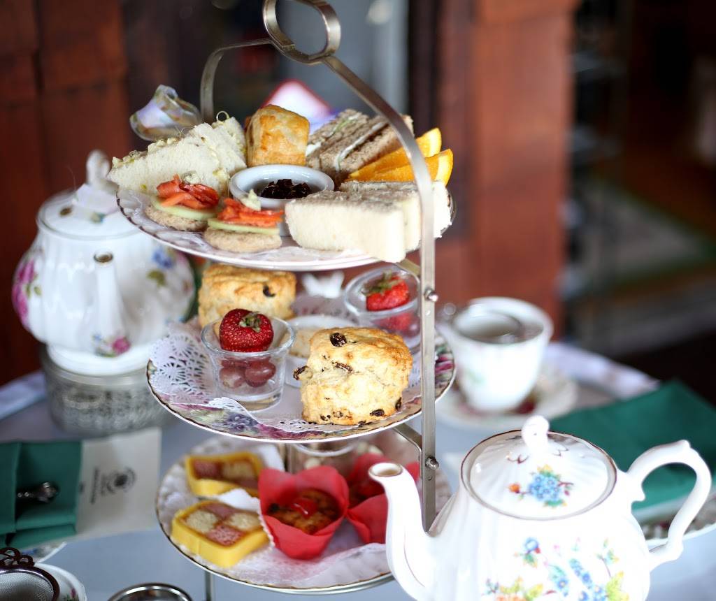 Shakespeare Corner Shoppe | cafe | 3719 India St, San Diego, CA 92103, USA | 6196832748 OR +1 619-683-2748